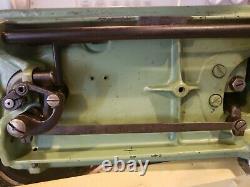 185K Singer Sewing Machine Mint Green Heavy Duty With Case Vintage needs bulb