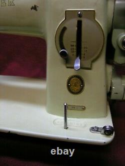 1956 Singer 15-125 Sewing Machine MINT GREEN withPedal/Attachments Heavy Duty