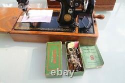 Antique/vintage Singer Sewing Machine Heavy Duty Domed Case 99k Hand Cranked