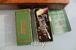 Antique/vintage Singer Sewing Machine Heavy Duty Domed Case 99k Hand Cranked