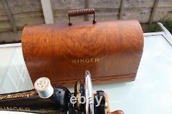 Antique/vintage Singer Sewing Machine Heavy Duty Domed Case 99k Hand Cranked