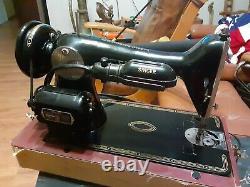 BEAUTIFUL ANTIQUE Heavy Duty Singer 66 Sewing Machine Ornate Gold Black ELECTRIC