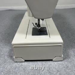 BERNETTE 720 Sewing Machine Heavy Duty 200 B With Cover READ