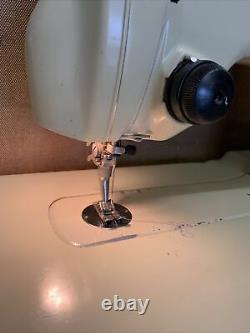 Bernina 532 heavy duty sewing machine