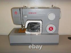Brand New Singer Heavy Duty 4423 Sewing Machine