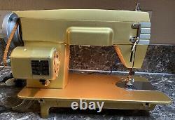 Domestic White 765 Heavy Duty Sewing Machine Gold + Pedal Tested Pre-owned