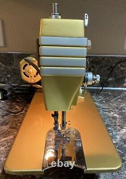 Domestic White 765 Heavy Duty Sewing Machine Gold + Pedal Tested Pre-owned