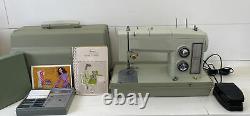 HEAVY DUTY KENMORE SEWING MACHINE, model 158-1753 With Manual, Extras, Hard Case
