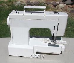 HEAVY DUTY SEWING MACHINE WHITE 1866 WithACCESSORIES, FOOT CONTROL & ROLLING CASE