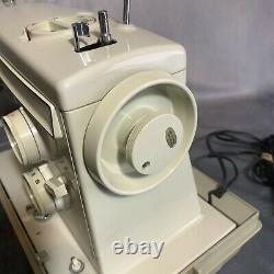 Heavy Duty KENMORE Sewing Machine Model 158-13250 Sears & Roebuck made in Japan
