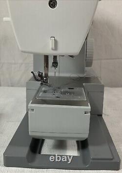 Heavy Duty Sewing Machine with 110 Applications Gray (Used) 4411