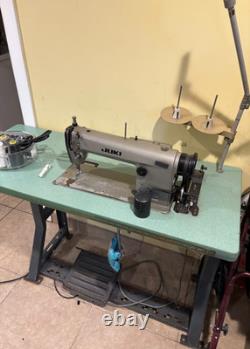 Juki ddl-5550 sewing machine with table