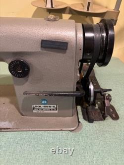 Juki ddl-5550 sewing machine with table
