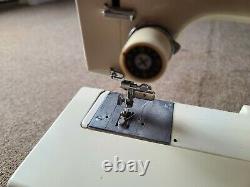 KENMORE INDUSTRIAL STRENGTH sewing machine HEAVY DUTY for upholstery leather