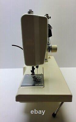 Kenmore 12 Stitch Sewing Machine Heavy Duty Model 158.1355080 with Pedal CLEAN EUC