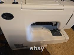 Kenmore 385.15510200 Sewing Machine- Heavy Duty- Free Arm With Pedal Works 1 Amp