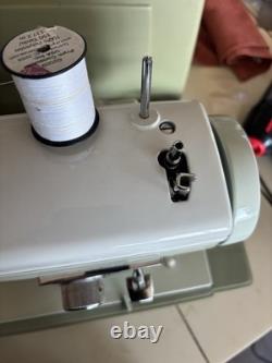 Kenmore Metal Sewing Machine 158.16510, Foot Pedal- Pistachio- Heavy Duty Works