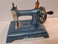 Late 1930's French heavy cast iron BABY toy sewing machine