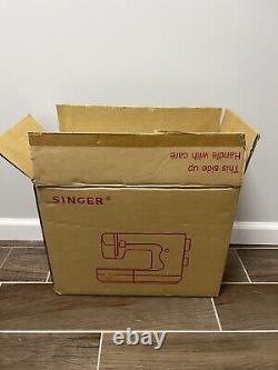 NEW IN BOX Singer E99670 Sewing Machine Model 650 Heavy Duty