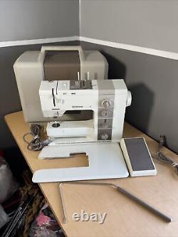 NICE! Bernina 930 Record Heavy Duty Sewing Machine With Case