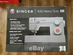 New, In Hand Singer Classic 44S Heavy Duty Sewing Machine 23 Built-in Stitches
