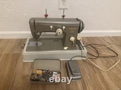 PFAFF HEAVY DUTY SEWING MACHINE MODEL 229 with Pedal, Case, & Accessories