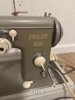 PFAFF HEAVY DUTY SEWING MACHINE MODEL 229 with Pedal, Case, & Accessories