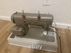 PFAFF HEAVY DUTY SEWING MACHINE MODEL 229 with Pedal, Case, & Accessories