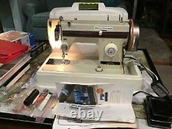 SAILRITE Yachtman Sewing Machine works has case -manual. Heavy Duty