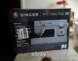 SHIPS TODAY NEWSINGER 44S Heavy Duty Sewing Machine with 23 Built-In Stitches