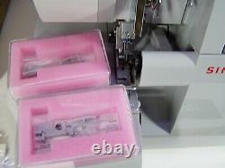 SINGER 14HD854 Heavy Duty Overlock SERGER Sewing Machine MINT CONDITION