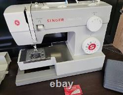 SINGER 4411 Heavy Duty 120W Portable Sewing Machine Grey