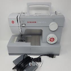 SINGER 4411 Heavy Duty 120W Portable Sewing Machine Grey NO FOOT READ