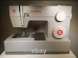 SINGER 4411 Heavy Duty 120W Portable Sewing Machine Grey. Slightly used