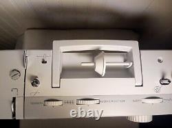 SINGER 4411 Heavy Duty 120W Portable Sewing Machine Grey. Slightly used