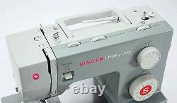 SINGER 4411 Heavy Duty Sewing Machine With Accessory Kit & Foot Pedal NEW