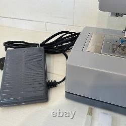 SINGER 4423 Heavy Duty 120W Portable Sewing Machine With Bundle! Rarely Used