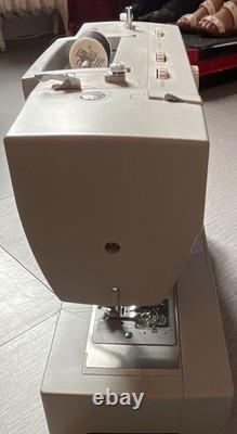 SINGER 4423 Heavy Duty Mechanical Household Sewing Machine, Foot Pedal, Cord