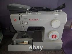 SINGER 4423 Heavy Duty Mechanical Sewing Machine