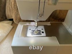 SINGER 4423 Heavy Duty Sewing Machine