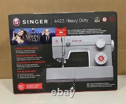 SINGER 4423 Heavy Duty Sewing Machine With Accessory Kit 97 Stitch App