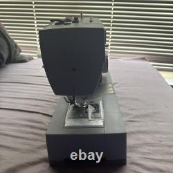 SINGER 44S Classic Heavy Duty Mechanical Sewing Machine, Used