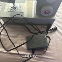SINGER 44S Classic Heavy Duty Mechanical Sewing Machine, Used