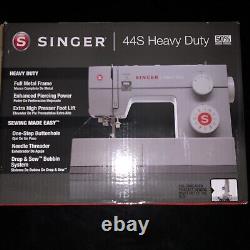 SINGER 44S Heavy Duty Classic Sewing Machine with 23 Built-In Stitches New