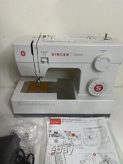 SINGER Classic 44S Heavy Duty Sewing Machine Tested Working New Open Box