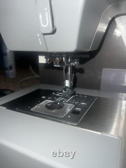 SINGER Heavy Duty 4423 Sewing Machine