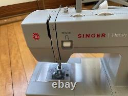 SINGER Heavy Duty 4423 Sewing Machine, grey, 23 built in stitches