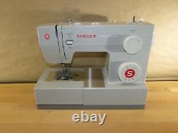 SINGER Heavy Duty 4423 Sewing Machine with 97 Stitch Applications