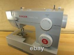 SINGER Heavy Duty 4423 Sewing Machine with 97 Stitch Applications