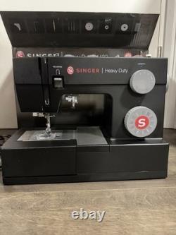 SINGER Heavy Duty 4432 Electric Sewing Machine, Buttonhole-Stitch, Free Arm
